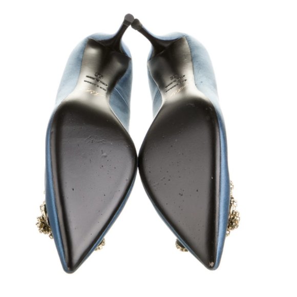 Roger Vivier Crystal Embellishments Pumps Blue 39 - Picture 5 of 5